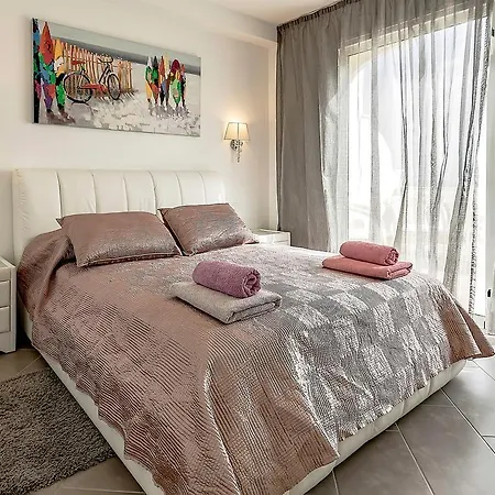 Апартаменты Townhouse Los Callados 42ptr0 *